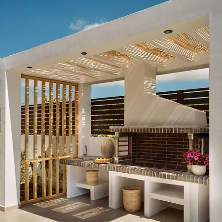 Villa Nosel Villa, A Design Retreat With Iconic Pool, By Thinkvilla Città di Zante